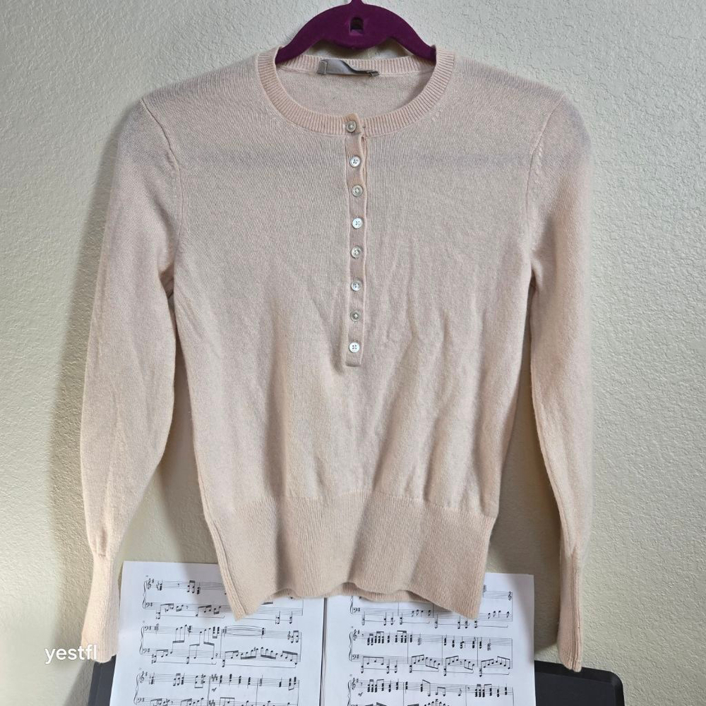 Everlane Cashmere Henley XS cream half button - Picture 2 of 7